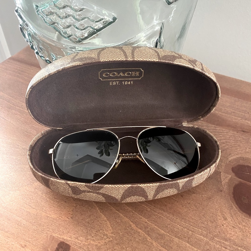 Coach Sunglasses Aviator Style Polarized!